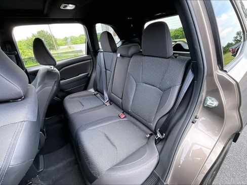 Used 2025 Subaru Forester Premium AWD/4WD image 24