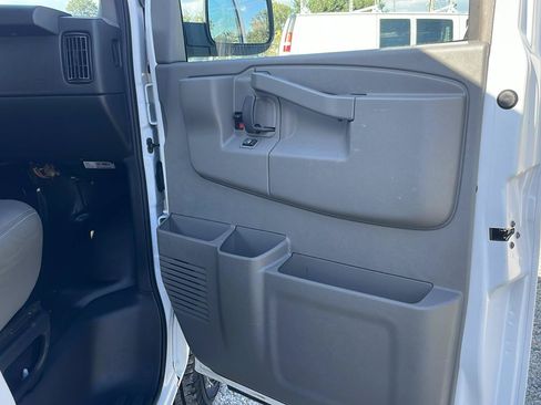 Used 2020 Chevrolet Express 2500 w/ Driver Convenience Package RWD image 24