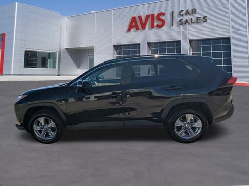 Used 2025 Toyota RAV4 XLE image 10