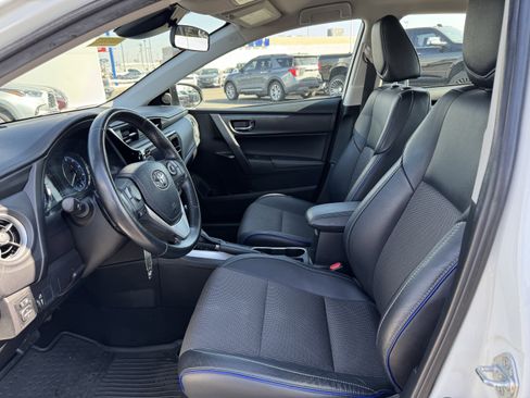 Used 2019 Toyota Corolla SE image 3