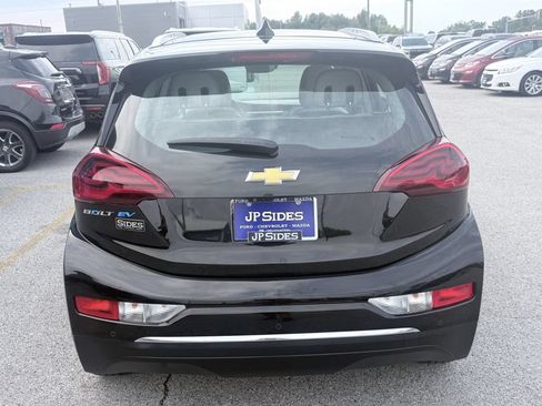 Used 2021 Chevrolet Bolt Premier w/ Infotainment Package FWD image 6