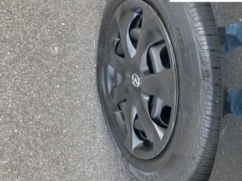 Used 2014 MAZDA MAZDA3 i Sport FWD image 14