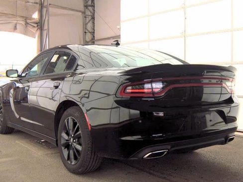 Used 2019 Dodge Charger SXT AWD/4WD image 5