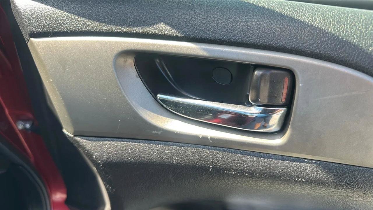Used 2010 Subaru Impreza 2.5i AWD/4WD image 39