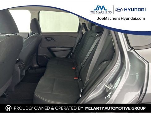 Used 2023 Nissan Rogue S image 27