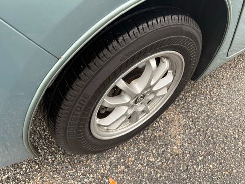 Used 2017 Toyota Prius Two image 32