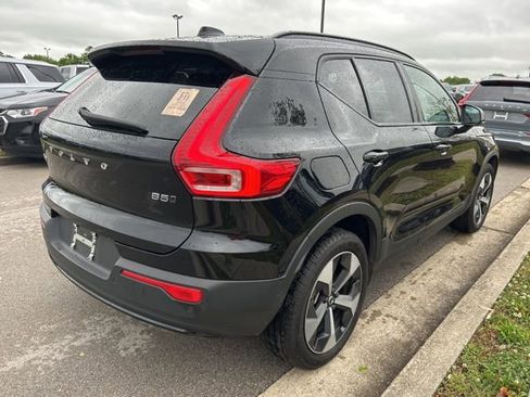 Used 2024 Volvo XC40 B5 Plus AWD/4WD image 3