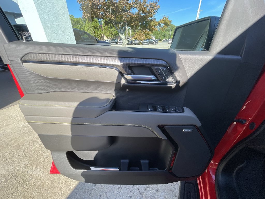 Used 2025 Chevrolet Silverado 1500 ZR2 w/ Technology Package AWD/4WD image 22
