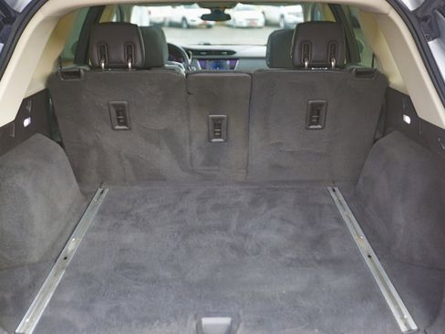 Used 2018 Cadillac XT5 Luxury w/ Driver Awareness Package image 17