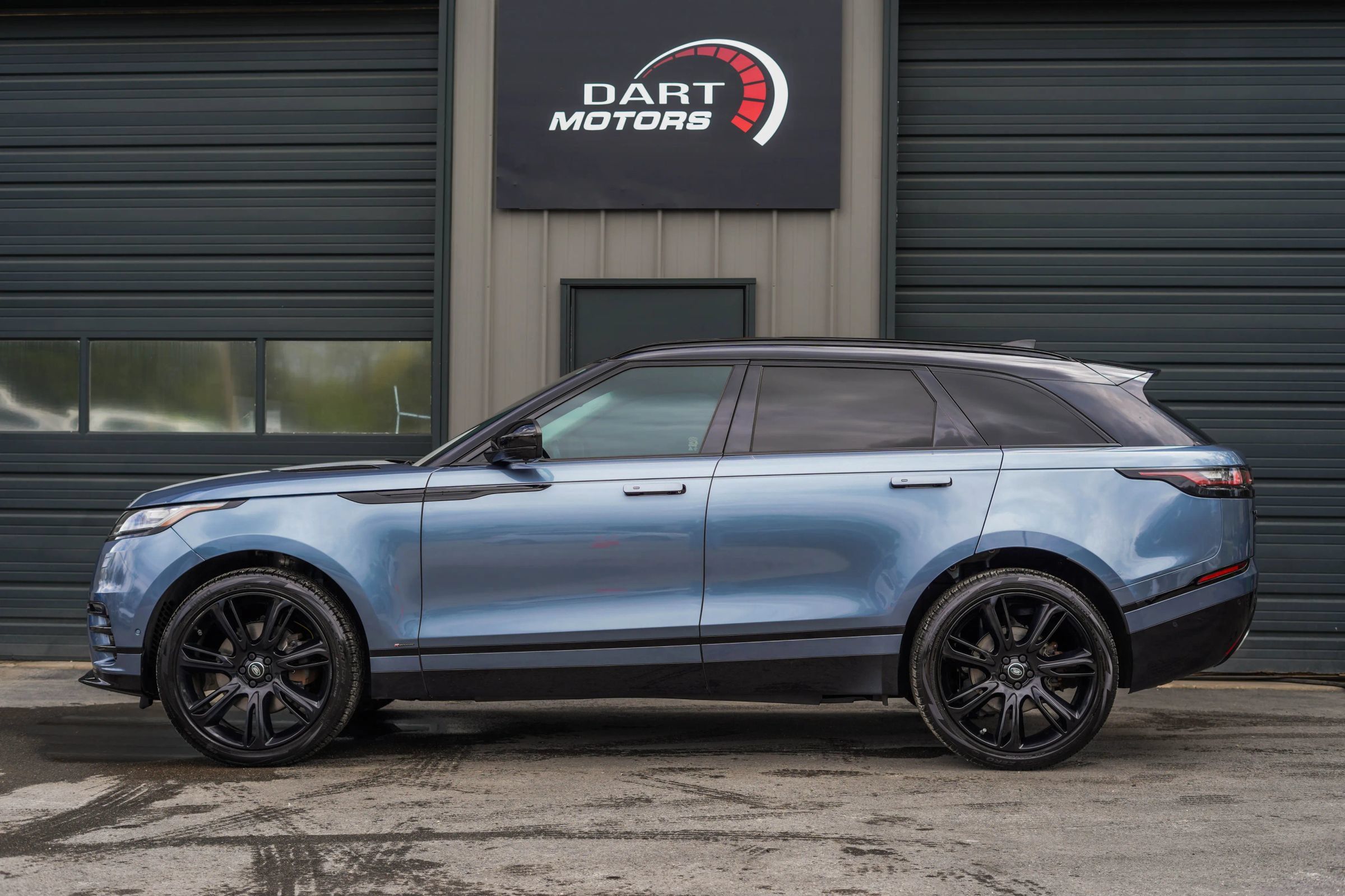 Used 2019 Land Rover Range Rover Velar R-Dynamic HSE AWD/4WD image 4