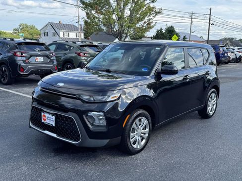 Used 2021 Kia Soul LX FWD image 5