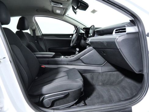 Used 2022 Kia K5 LXS image 11