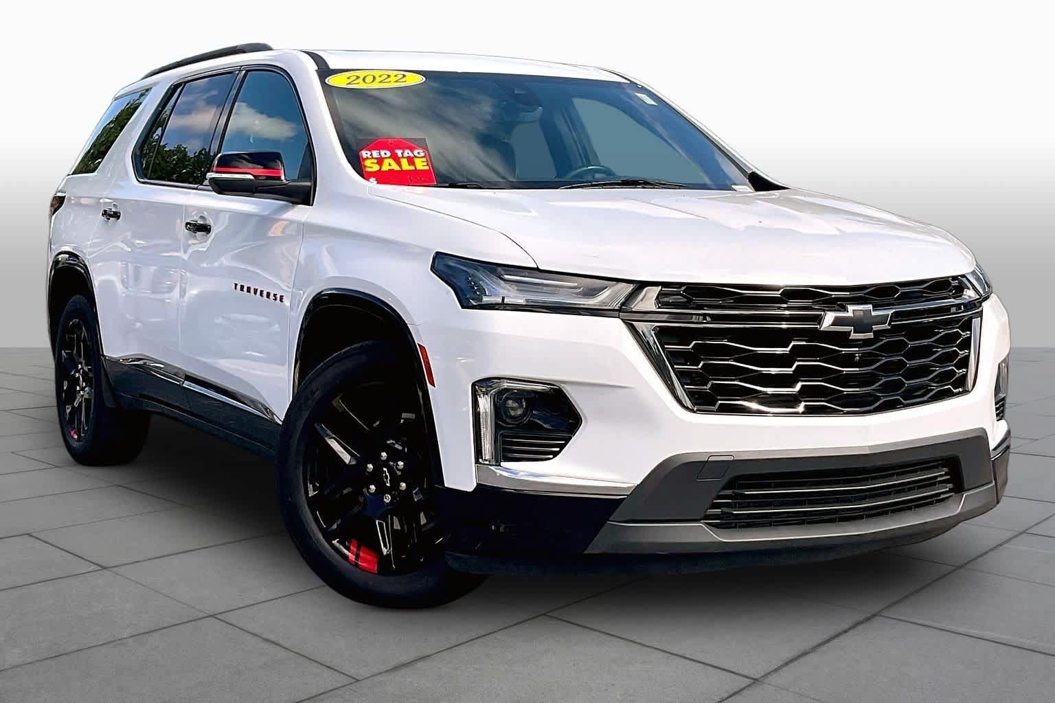 Used 2022 Chevrolet Traverse Premier w/ Redline Edition AWD/4WD image 3