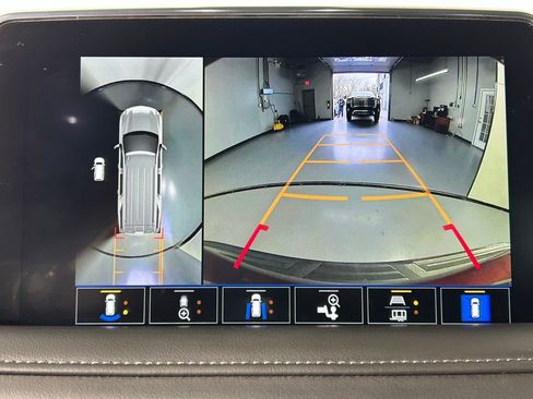 Used 2022 Chevrolet Tahoe LT w/ LT Signature Plus Package image 22