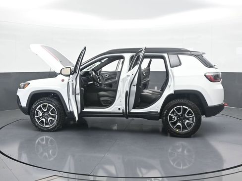 New 2026 Jeep Compass Trailhawk image 68