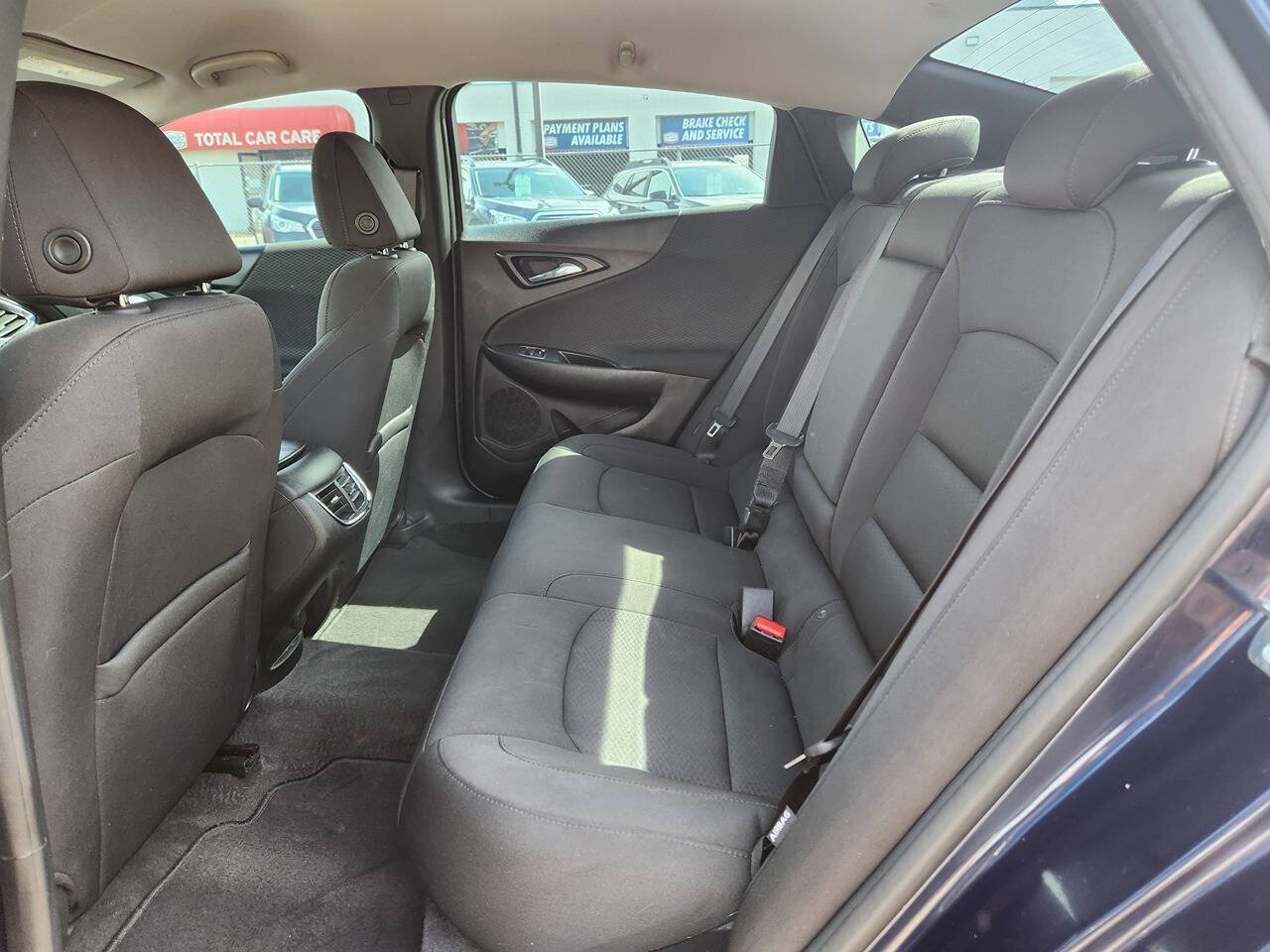 Used 2018 Chevrolet Malibu LT FWD image 13