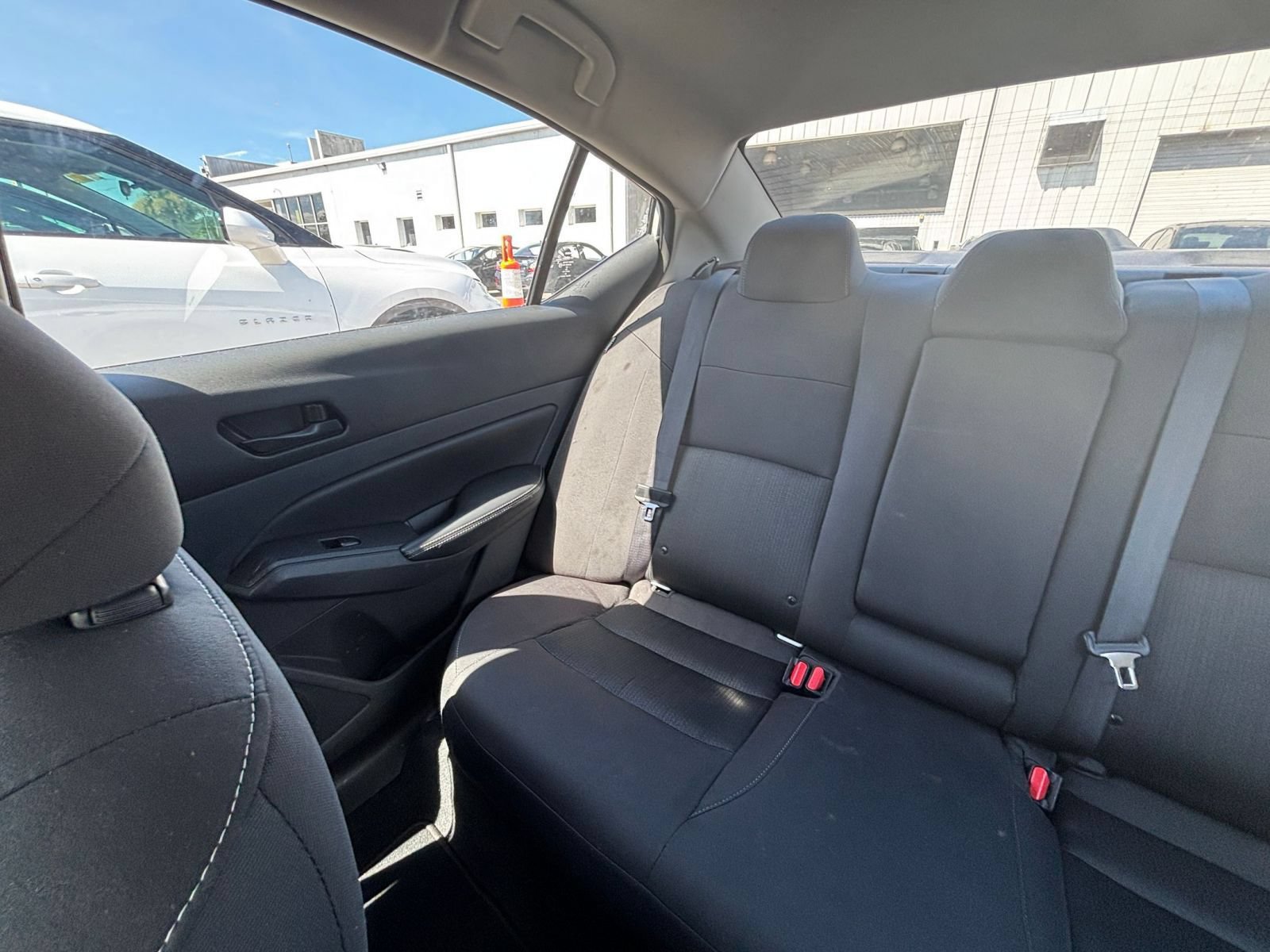Used 2025 Nissan Altima 2.5 SV FWD image 38