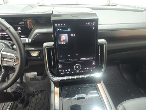 Used 2026 GMC Yukon XL Denali w/ LPO, Floor Liner Package AWD/4WD image 10