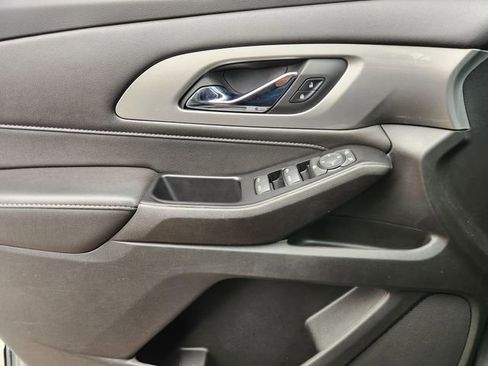 Used 2022 Chevrolet Traverse LT w/ LPO, Cargo Package image 19