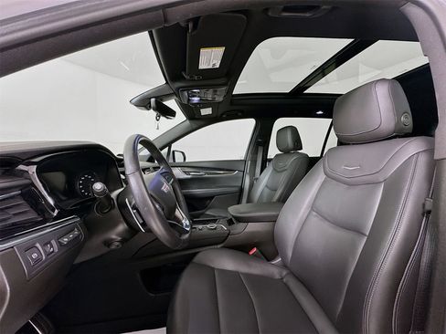 Used 2023 Cadillac XT6 Sport w/ Technology Package image 23