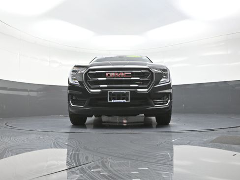 Used 2024 GMC Terrain AT4 image 10