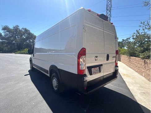 Used 2025 RAM ProMaster 3500 w/ Convenience Group FWD image 9