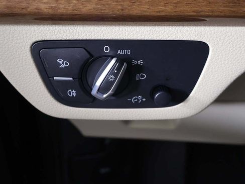 Used 2023 Audi Q5 2.0T Premium w/ Convenience Package AWD/4WD image 36