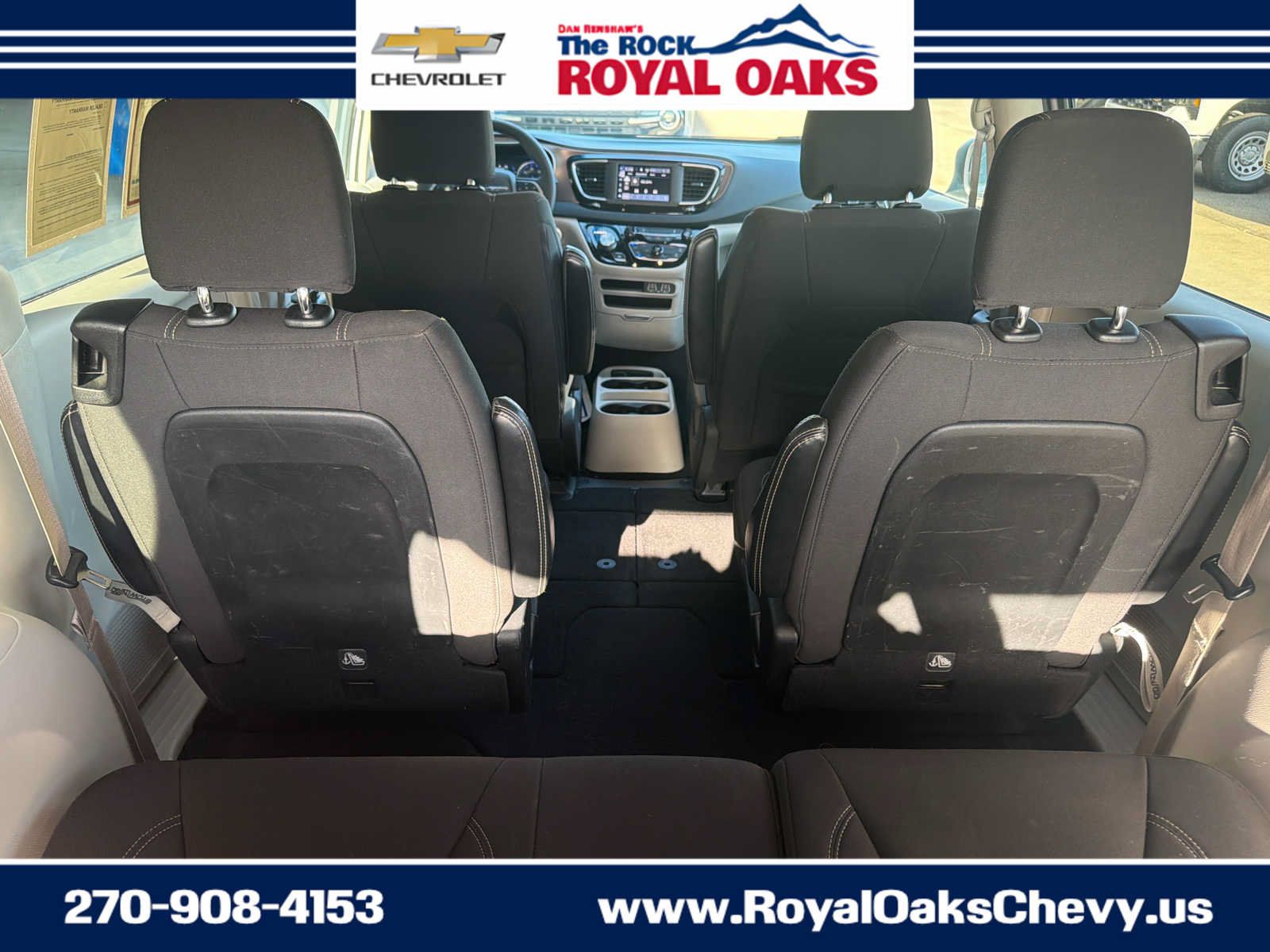 Used 2023 Chrysler Voyager LX FWD image 28