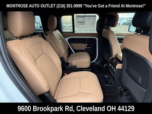 New 2026 Land Rover Defender 130 X-Dynamic SE image 16