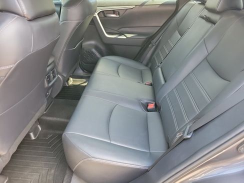 Used 2021 Toyota RAV4 XLE Premium FWD image 9