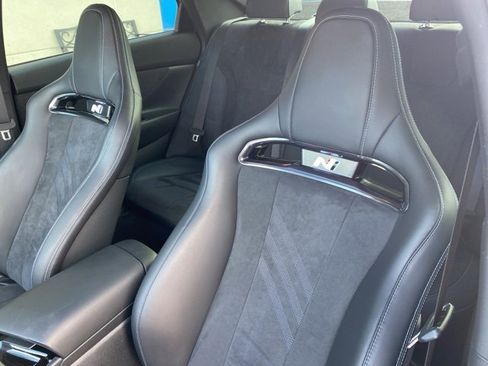 Used 2025 Hyundai Elantra N image 15