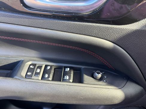 Used 2025 Jeep Compass Trailhawk image 20