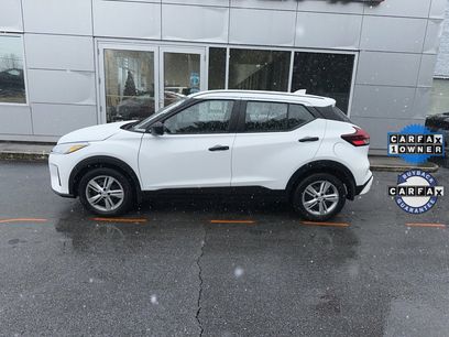 Certified 2025 Nissan Kicks Play S