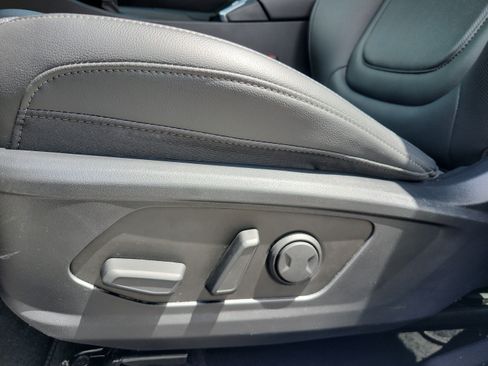 Certified 2025 Hyundai Santa Cruz SEL FWD image 13