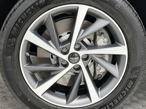 Certified 2025 Genesis GV80 2.5T Select image 10