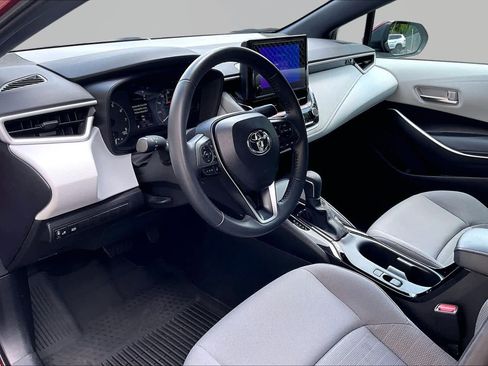 Certified 2025 Toyota Corolla SE FWD image 18