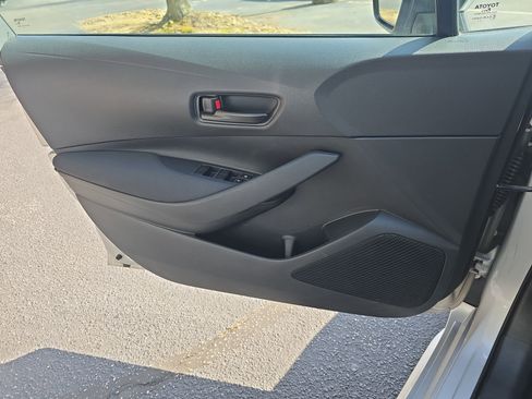 Used 2024 Toyota Corolla LE image 27
