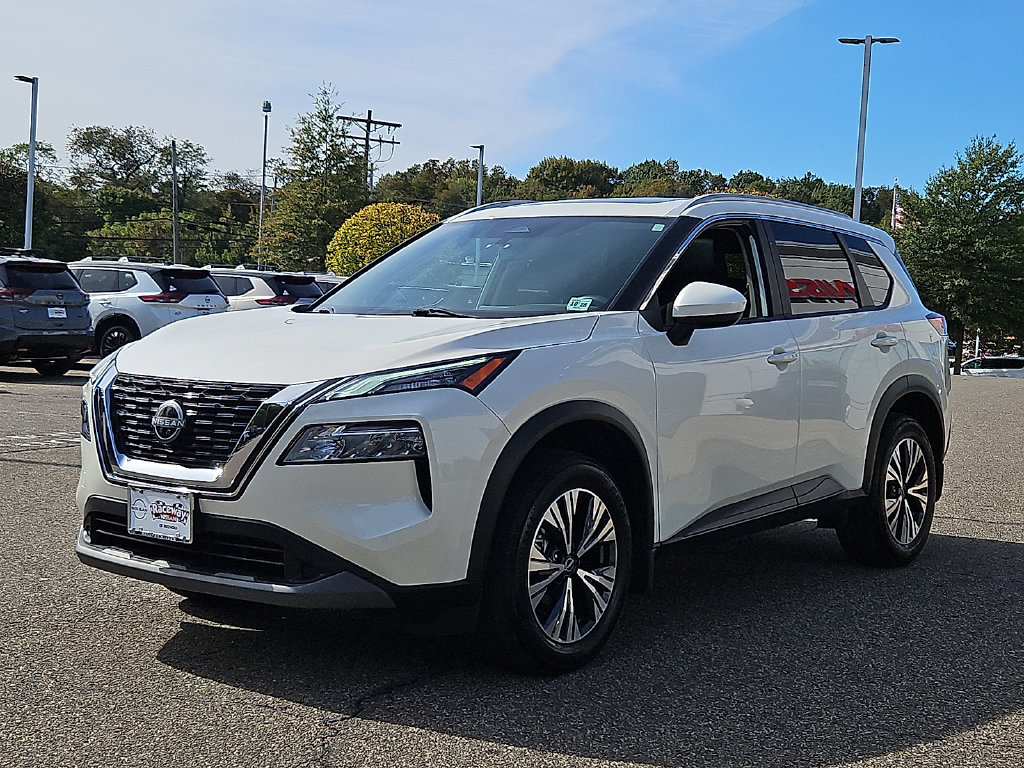 Certified 2023 Nissan Rogue SV w/ SV Premium B Package AWD/4WD image 4