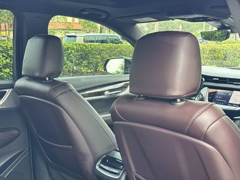 Certified 2024 Cadillac XT6 Premium Luxury w/ Technology Package FWD image 26