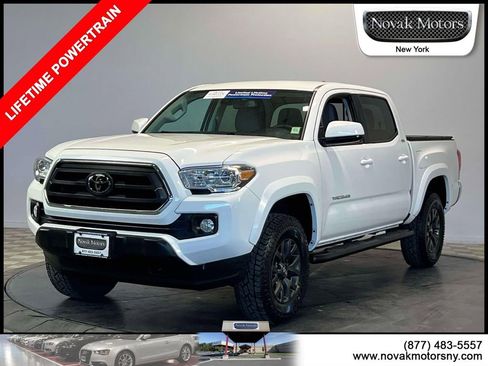 Used 2023 Toyota Tacoma SR5 AWD/4WD image 4