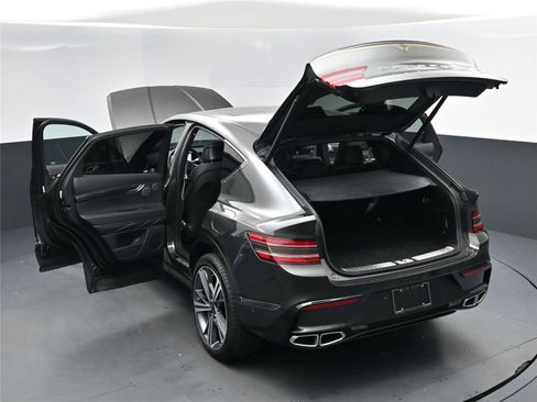 Used 2025 Genesis GV80 3.5T e-SC image 15