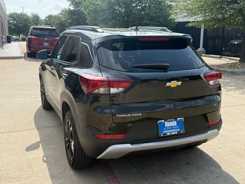Used 2023 Chevrolet TrailBlazer LT image 3