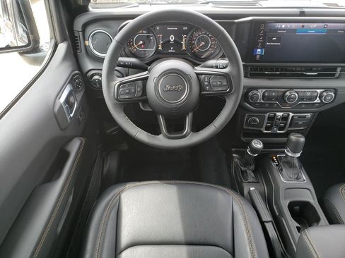 New 2026 Jeep Gladiator Sport AWD/4WD image 16