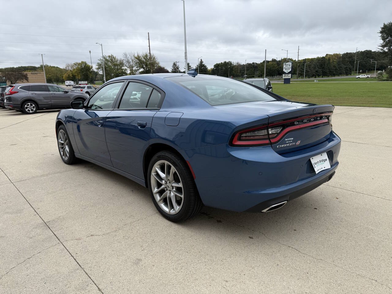Used 2022 Dodge Charger SXT w/ Plus Group AWD/4WD image 3