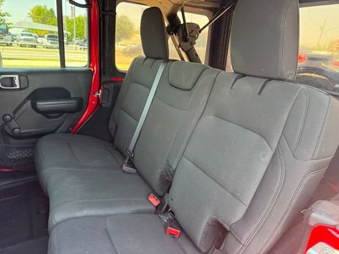 Used 2018 Jeep Wrangler Unlimited Sport AWD/4WD image 11