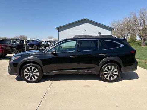 Certified 2025 Subaru Outback Touring AWD/4WD image 3