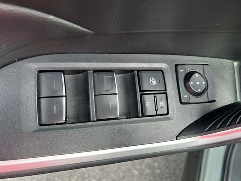 Used 2023 Toyota RAV4 XLE AWD/4WD image 18