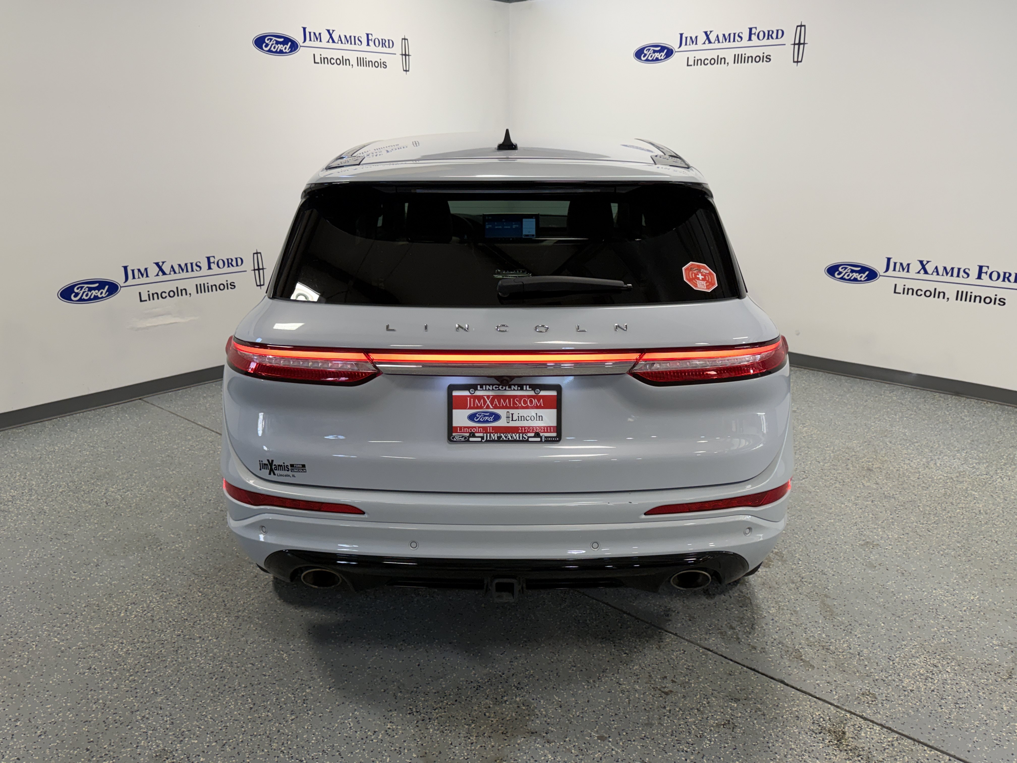 Used 2025 Lincoln Corsair AWD w/ Equipment Group 101A image 33