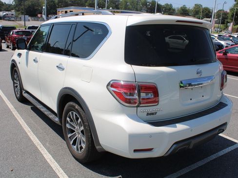 Used 2019 Nissan Armada SL w/ Premium Package AWD/4WD image 8