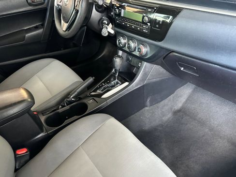 Used 2015 Toyota Corolla L FWD image 15